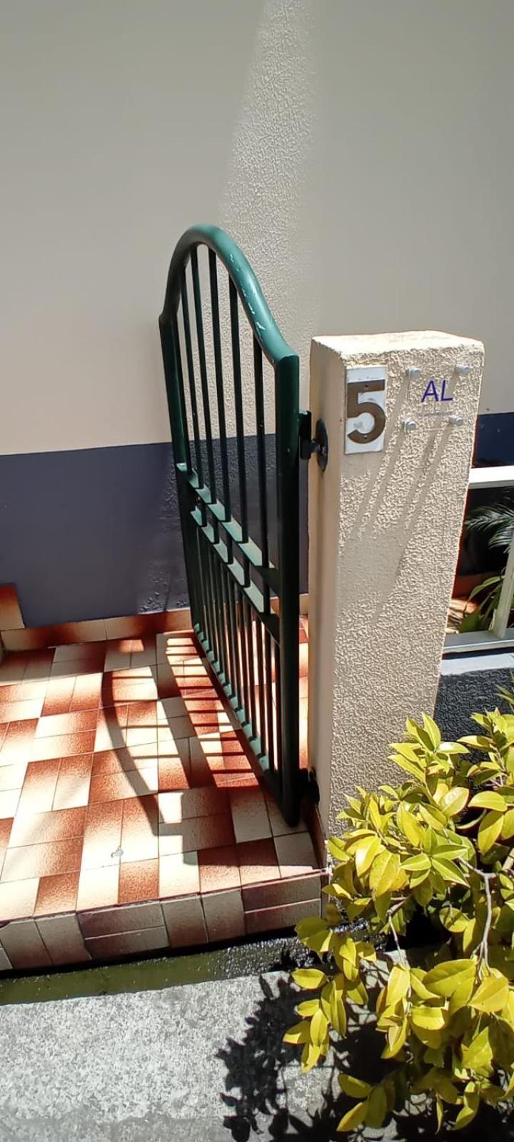 Vitorio'S Guesthouse Sao Vicente  Exterior photo